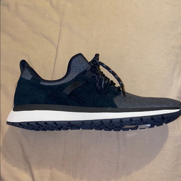 Roots shoes - Picture 3 of 5